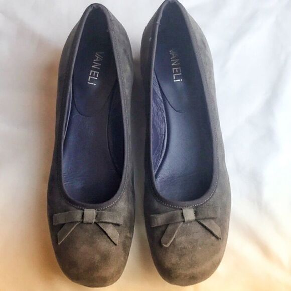 VANELI BROWN MICROSUEDE WEDGE SHOES. NEW - Picture 2 of 6